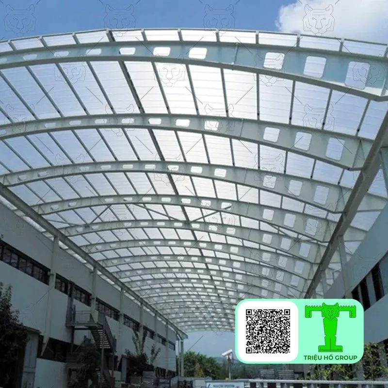 Mái vòm lợp tấm poly lấy sáng trong suốt
